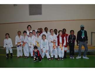 Tournoi mini-poussins / poussins : Lyre
Samedi 1er février
ALM Judo se classe premier sur un ensemble de 15 clubs : bravo les jeunes champions...